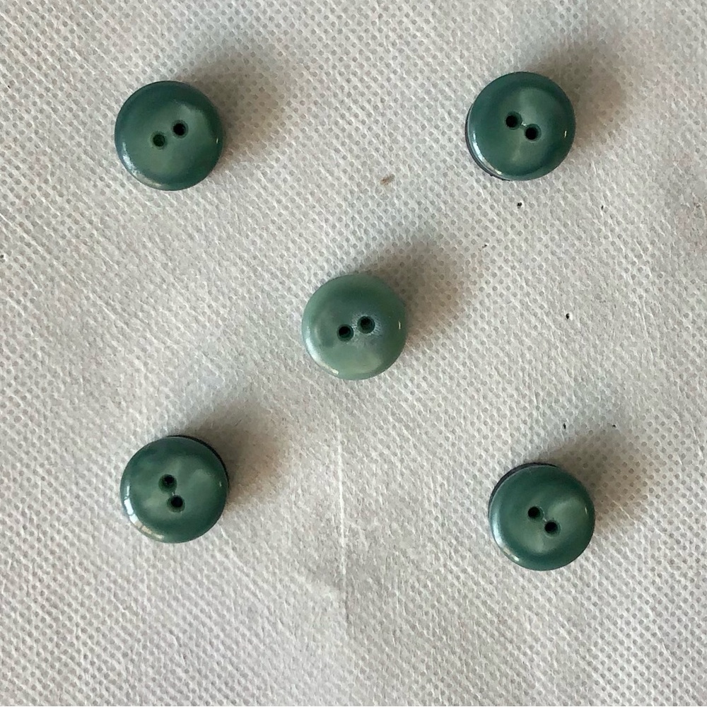 ❤️ Green Button Fridge Magnets Set - Picture 2 of 4